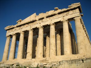 Columnas dóricas en el Partenón de Atenas.